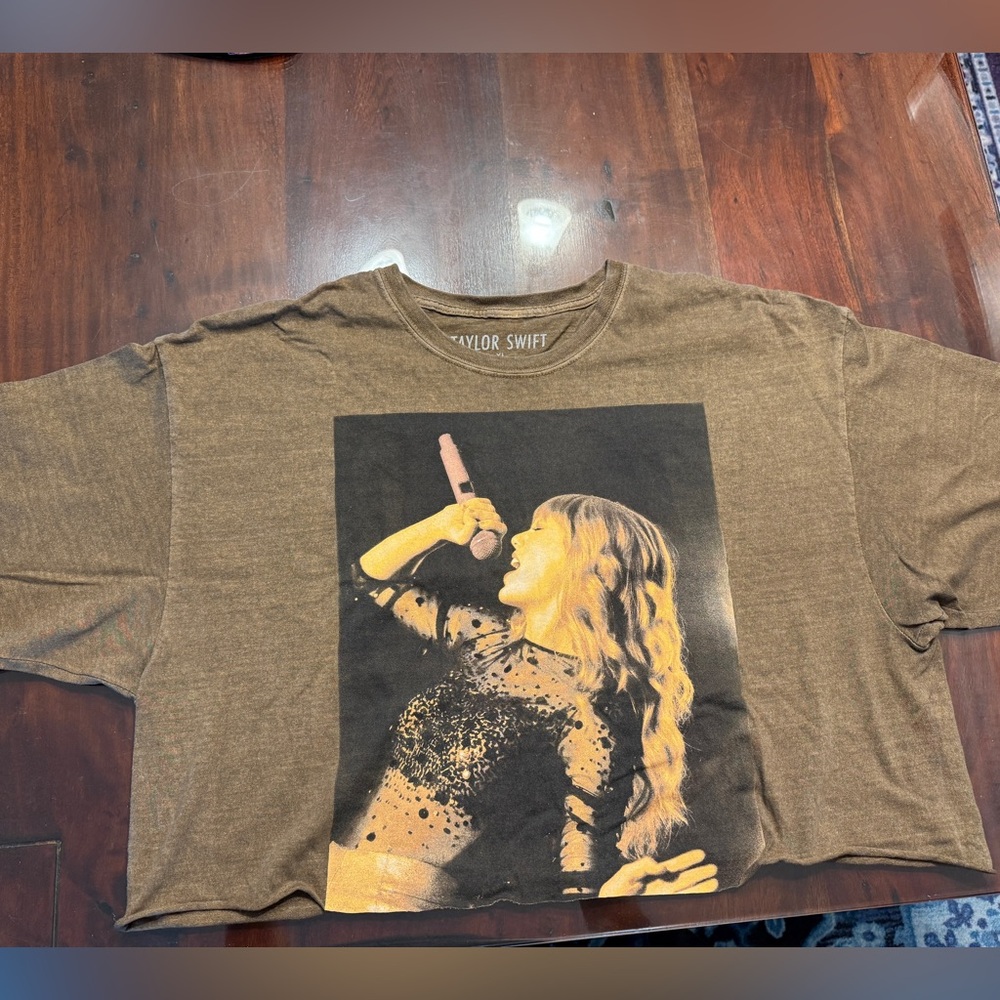 Taylor Swift Oversized Crop Top from Urban Outfitters, Red TV Era